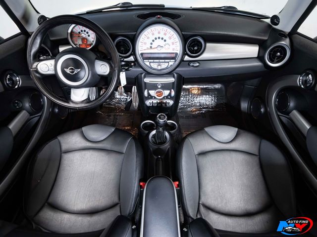 2010 Mini Clubman S photo 2