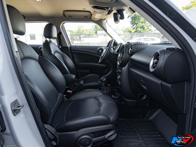2017 Mini Clubman Base S ALL4 photo 23