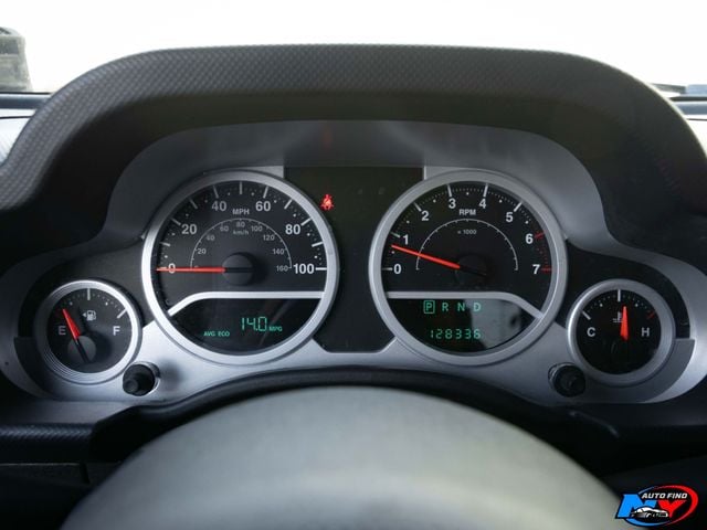 2010 Jeep Wrangler Unlimited Sahara photo 4