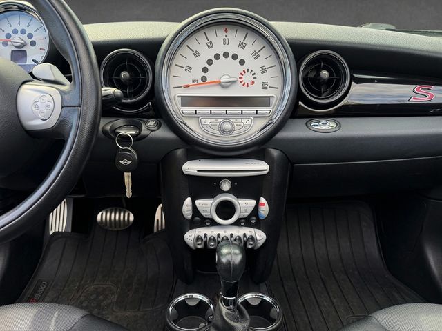 2010 MINI Cooper - $8,822