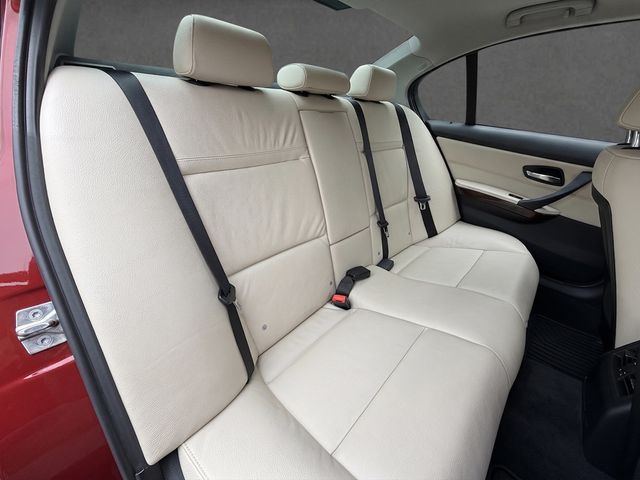 2011 BMW 328i - $11,822