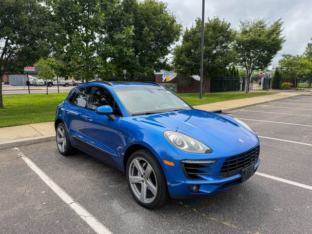 2016 Porsche Macan