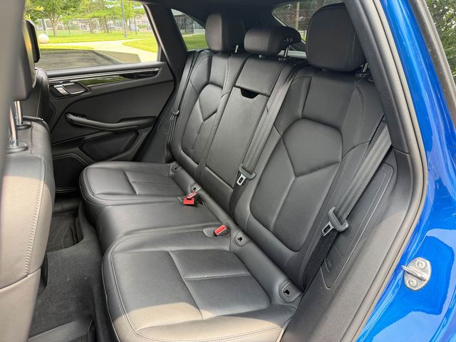 2016 Porsche Macan