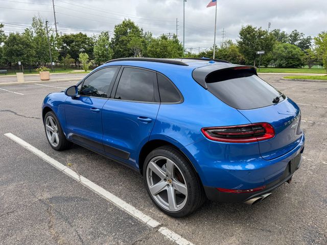 2016 Porsche Macan