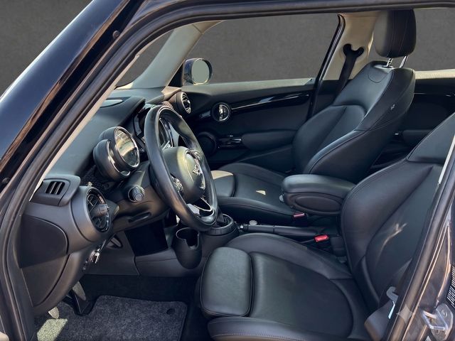 2016 MINI Hardtop - $13,822