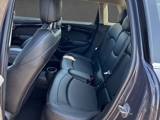 2016 MINI Hardtop - $13,822