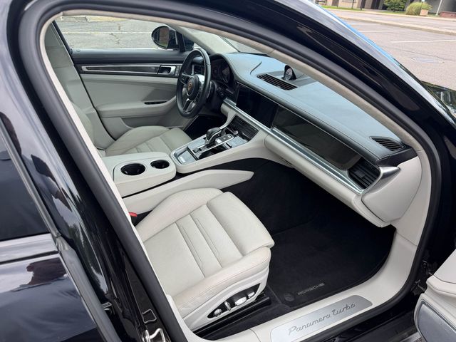 2018 Porsche Panamera