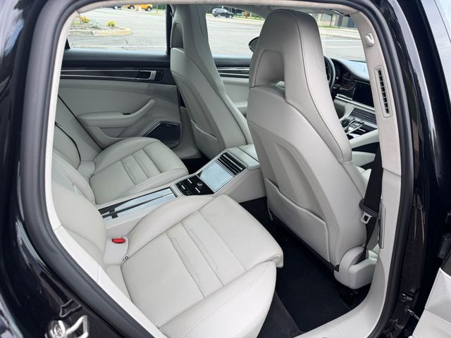 2018 Porsche Panamera