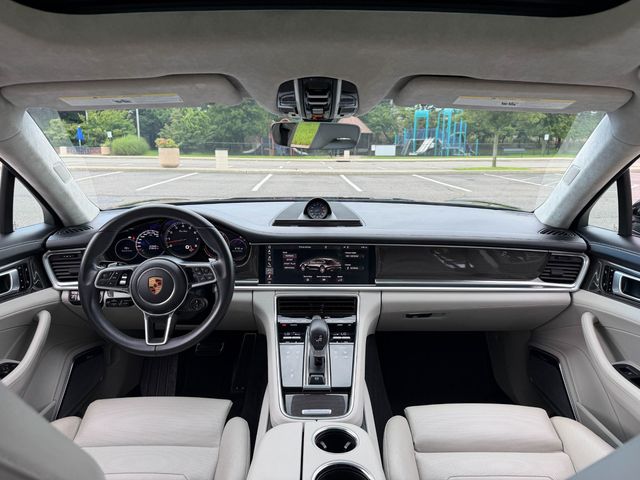 2018 Porsche Panamera
