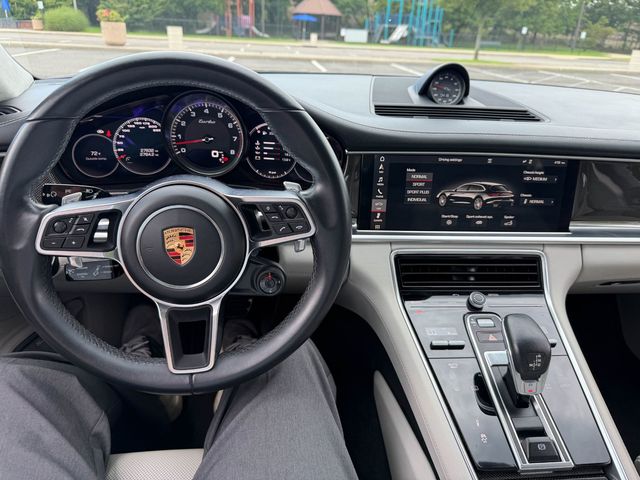 2018 Porsche Panamera