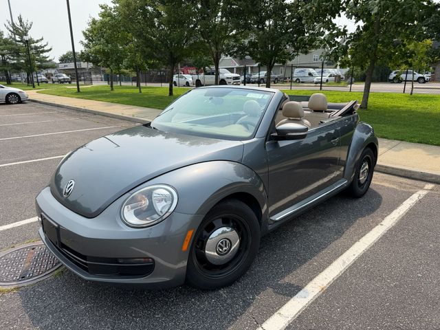 2013 Volkswagen Beetle - $11,822