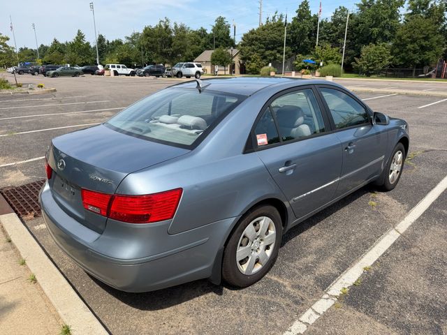 2009 Hyundai Sonata - $3,500
