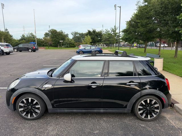 2015 MINI Hardtop - $11,822