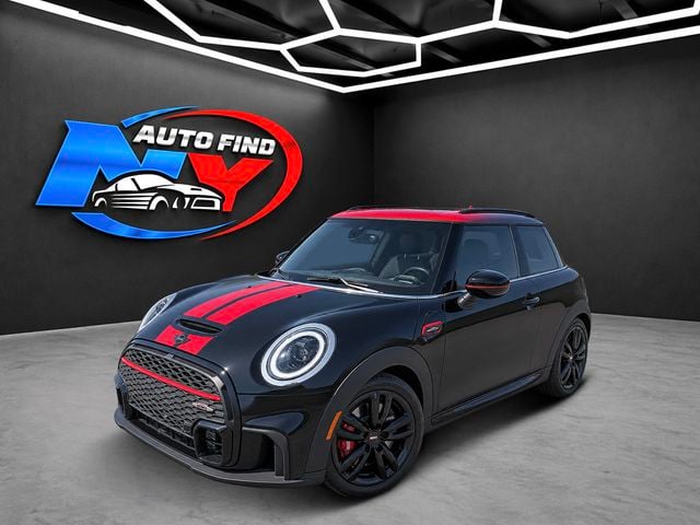 Black 2024 MINI Cooper Hatchback Front-Wheel Drive 6-Speed Manual