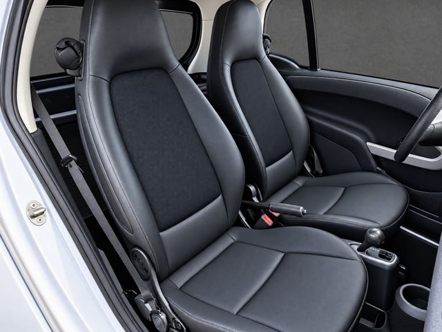 2015 smart fortwo - $8,822