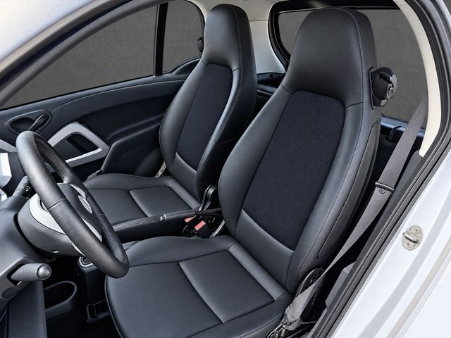 2015 smart fortwo - $8,822