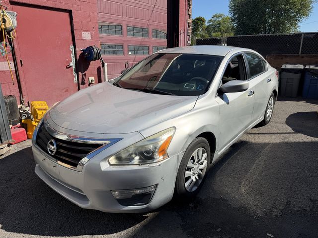 2013 Nissan Altima 2.5S, BUCKET SEATS, BLUETOOTH, CHROME EXHAUST, PUSH BUTTON START