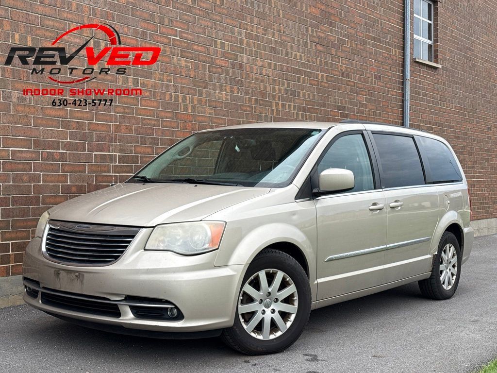 2013 Chrysler Town & Country Touring