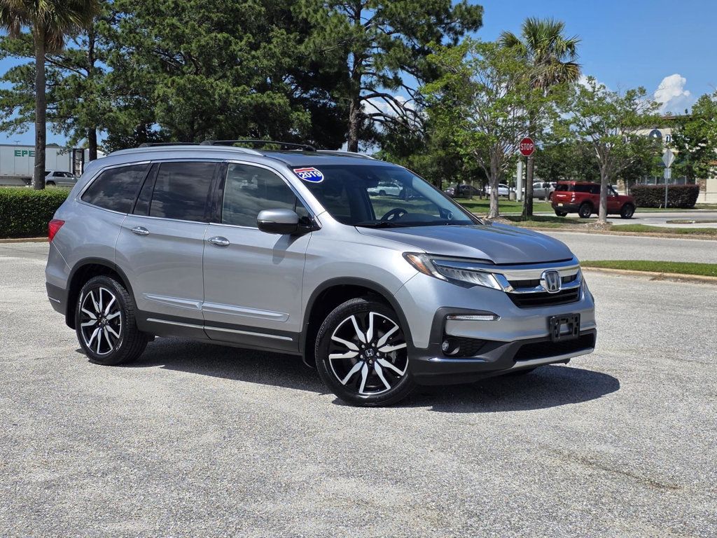 Silver 2019 Honda Pilot Touring FWD SUV / Crossover Front-Wheel Drive 9-Speed Automatic