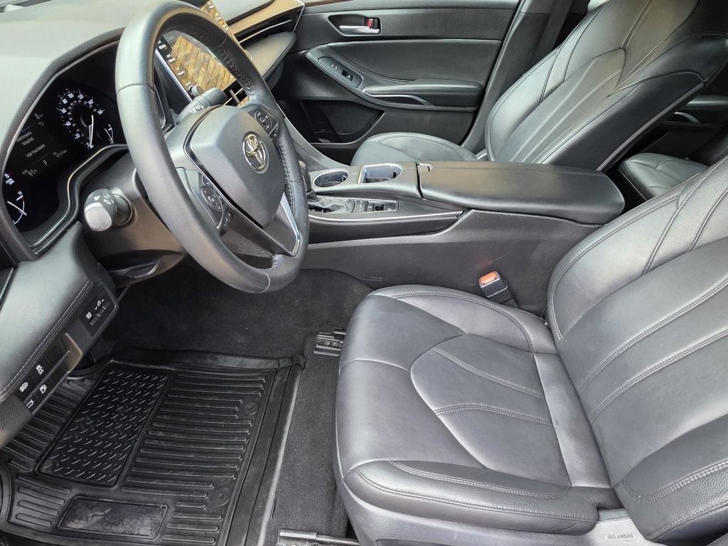View vehicle photo 6