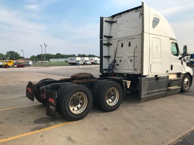 2020 Freightliner Cascadia