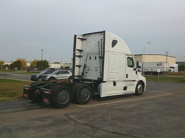 2020 Freightliner Cascadia