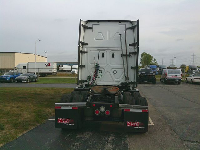 2020 Freightliner Cascadia