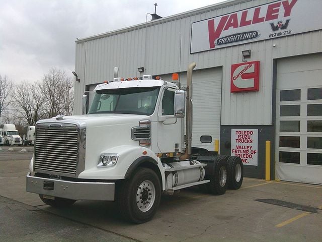 2019 Freightliner 122SD