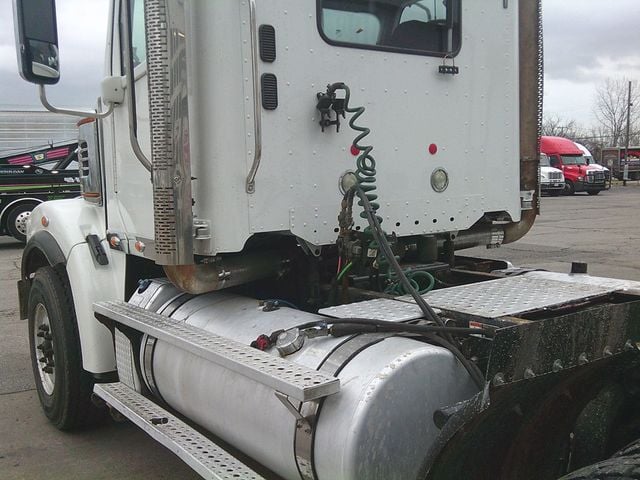 2019 Freightliner 122SD