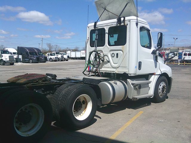 2020 Freightliner Cascadia