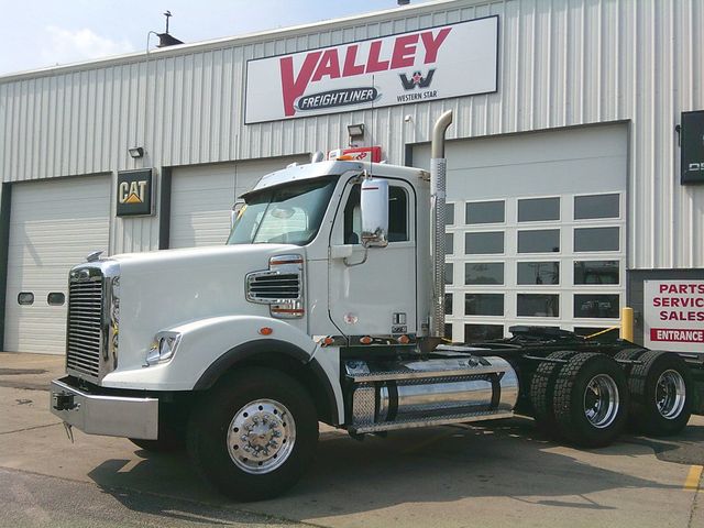 2022 Freightliner 122SD