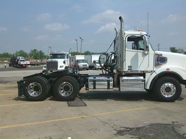 2022 Freightliner 122SD