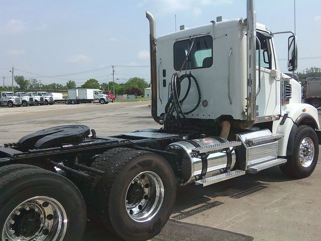 2022 Freightliner 122SD