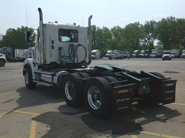 2022 Freightliner 122SD