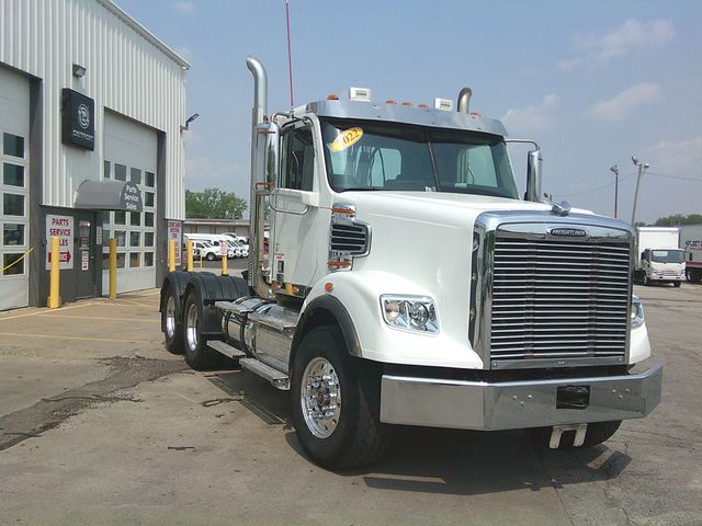 2022 Freightliner 122SD