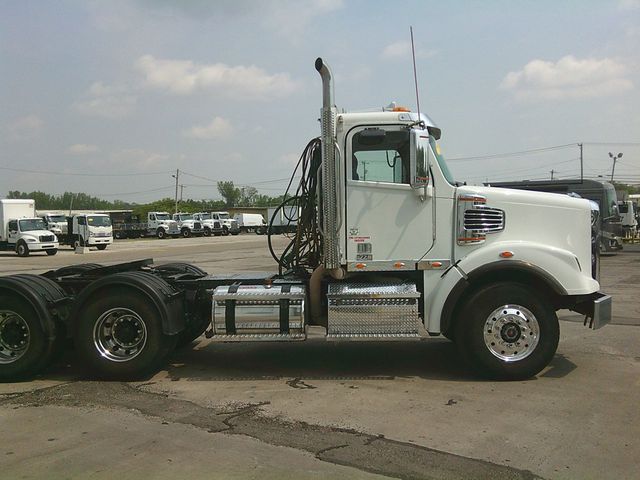 2022 Freightliner 122SD