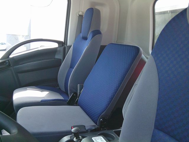 2023 Isuzu FTR Picture 11 2023 Isuzu FTR-11