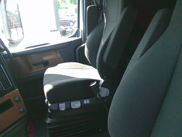 2026 Freightliner Cascadia-10