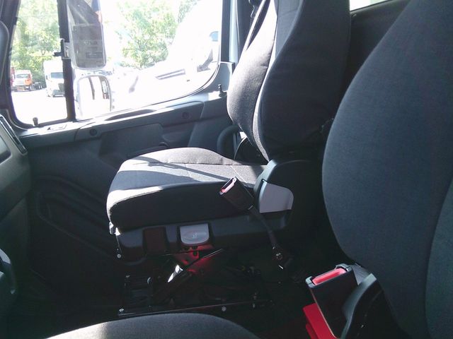 2025 Freightliner M2106-11