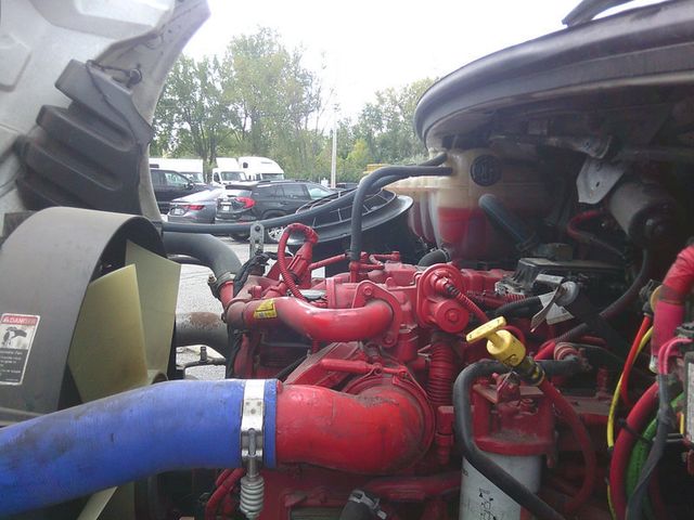 2023 Freightliner M2106-17