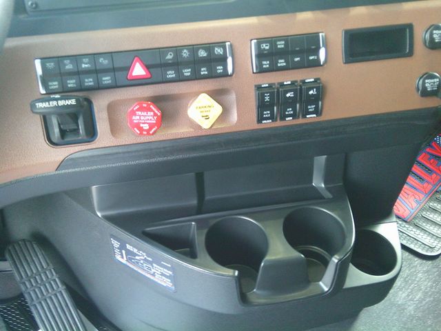 2026 Freightliner Cascadia-11