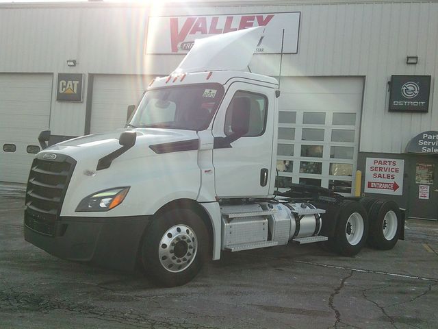 2020 Freightliner Cascadia