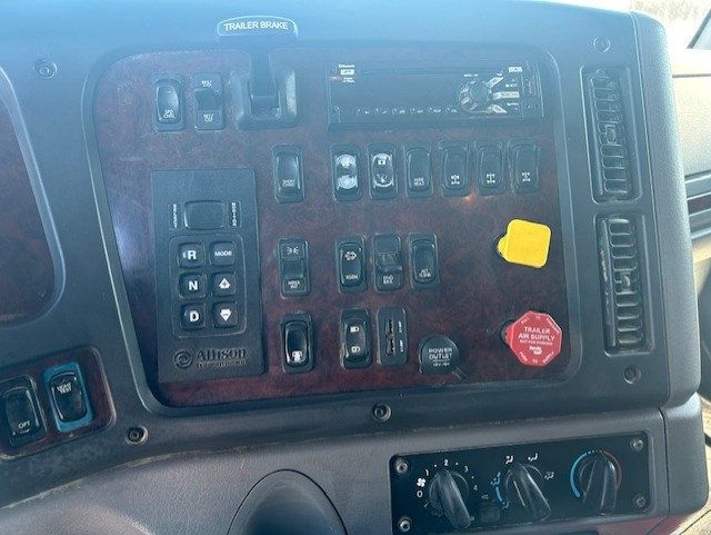 2020 Freightliner 114SD-14