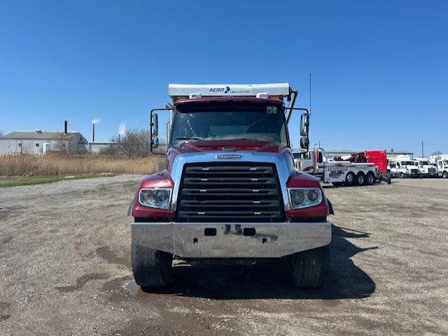 2020 Freightliner 114SD-2