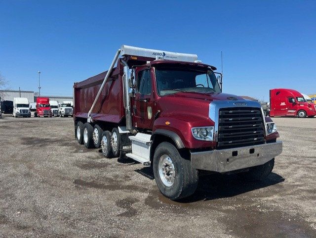 2020 Freightliner 114SD-3