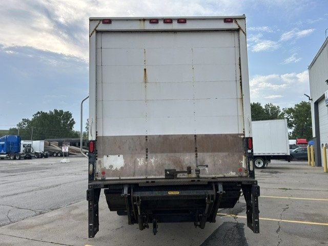 2014 Freightliner M2-6