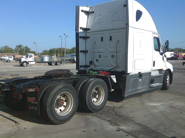 2020 Freightliner Cascadia