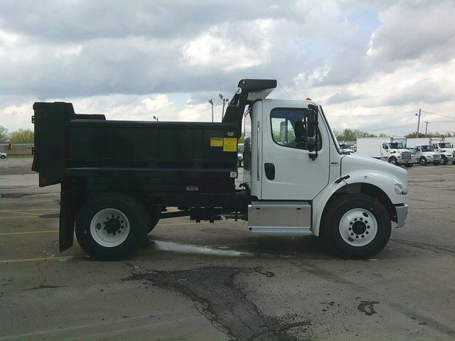 2025 Freightliner M2106