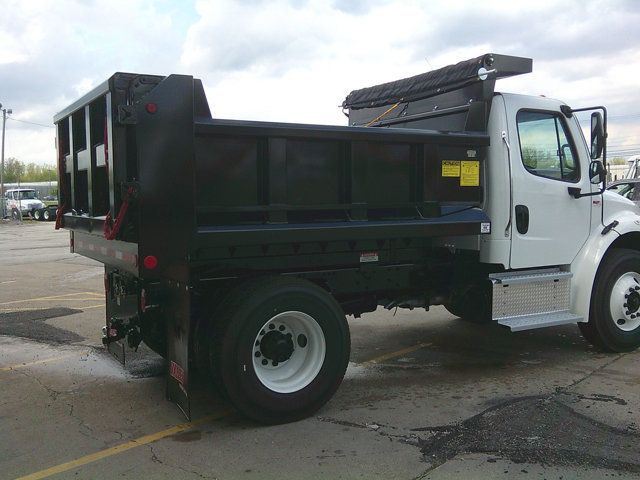 2025 Freightliner M2106