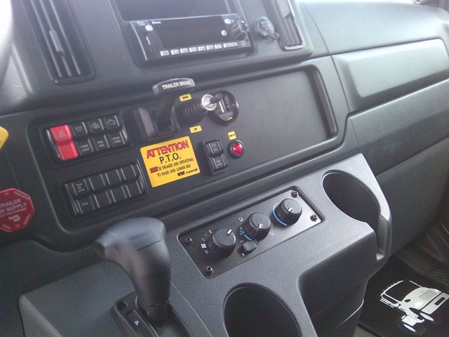 2025 Freightliner M2106
